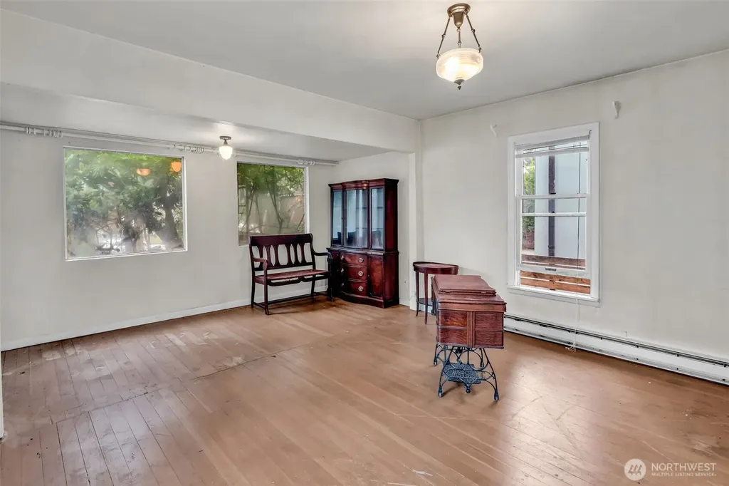 831 NW 52nd Street Seattle WA 98107