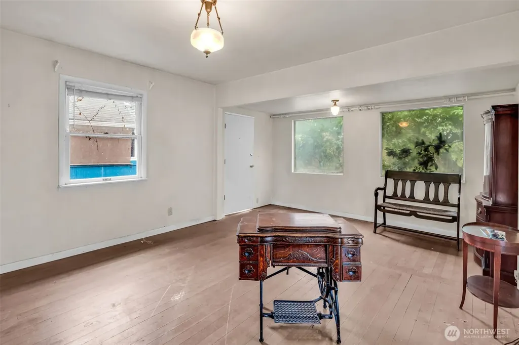 831 NW 52nd Street Seattle WA 98107