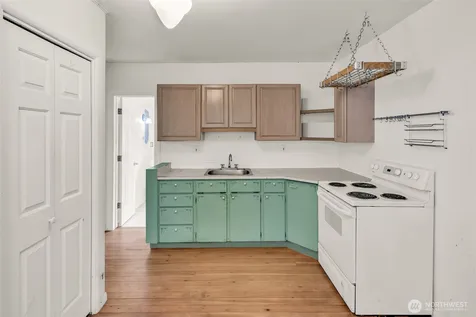 831 NW 52nd Street Seattle WA 98107