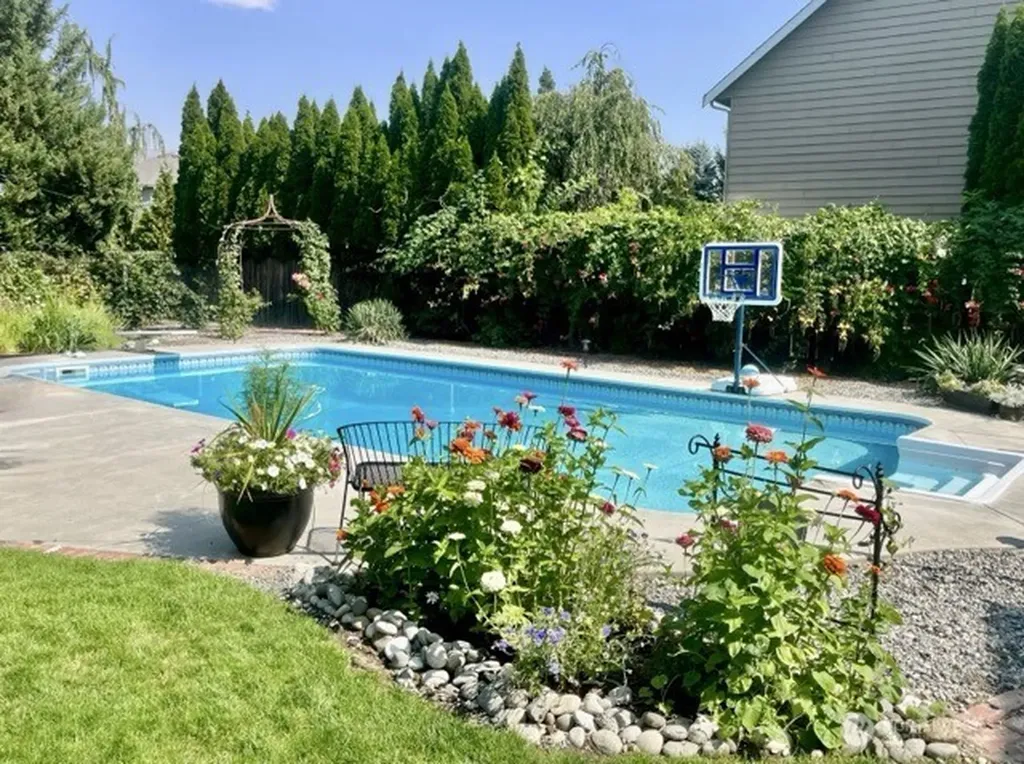2453 Grand Avenue East Wenatchee WA 98802