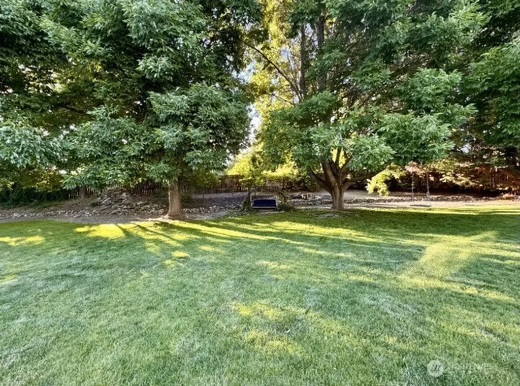 2453 Grand Avenue East Wenatchee WA 98802