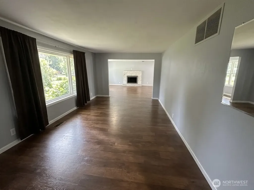 15205 22 Avenue E Tacoma WA 98445