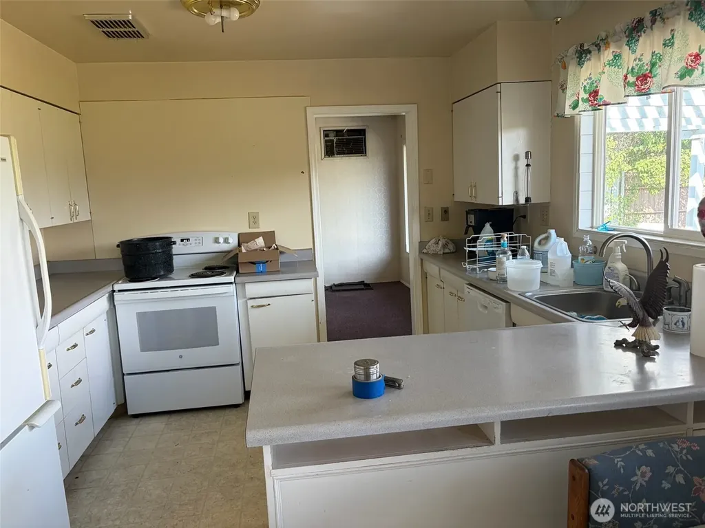 9042 Forrestal Lane Moses Lake WA 98837