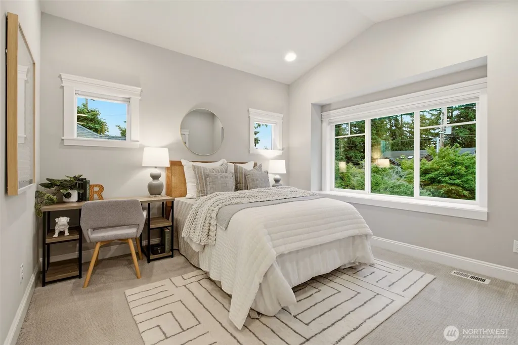 11056 SE 30th Street Bellevue WA 98004