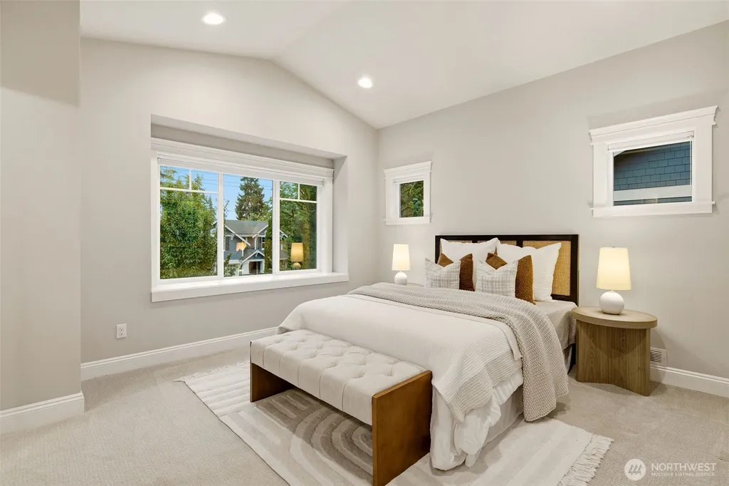 11056 SE 30th Street Bellevue WA 98004