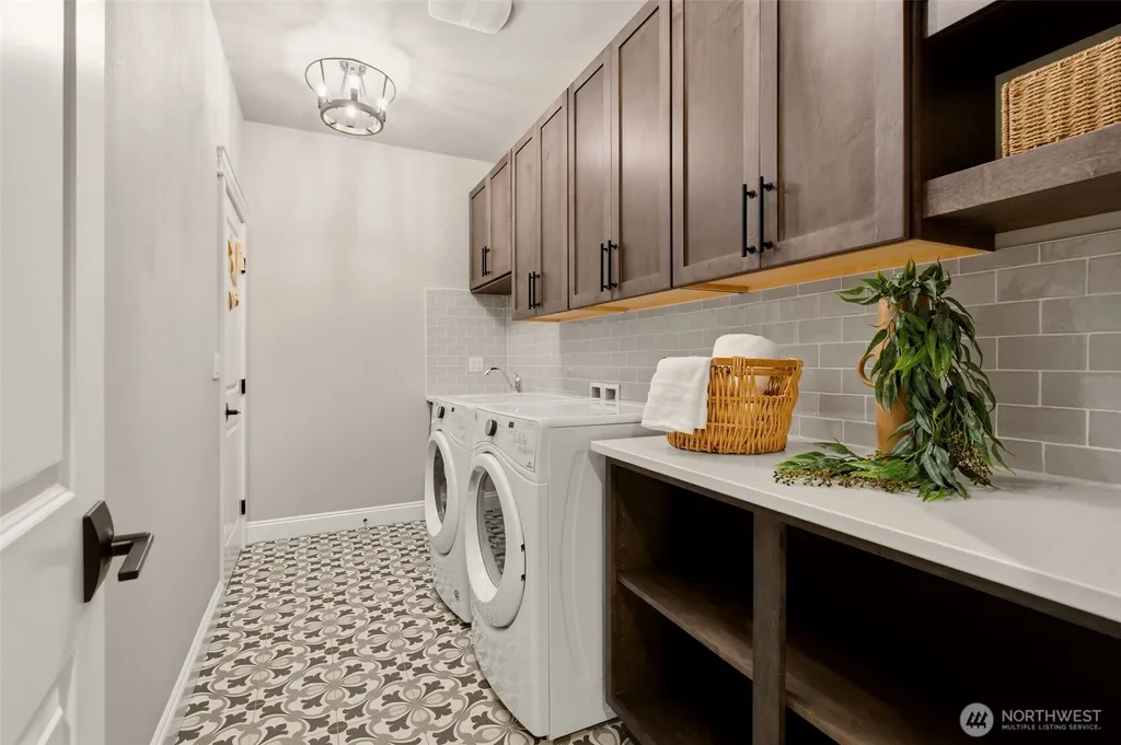 11056 SE 30th Street Bellevue WA 98004
