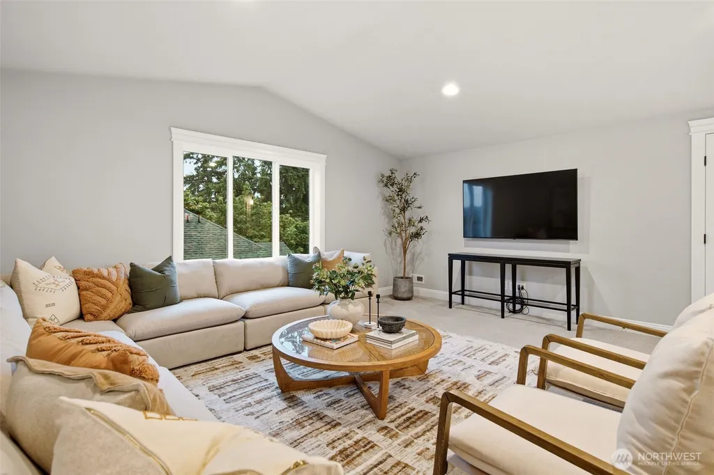 11056 SE 30th Street Bellevue WA 98004