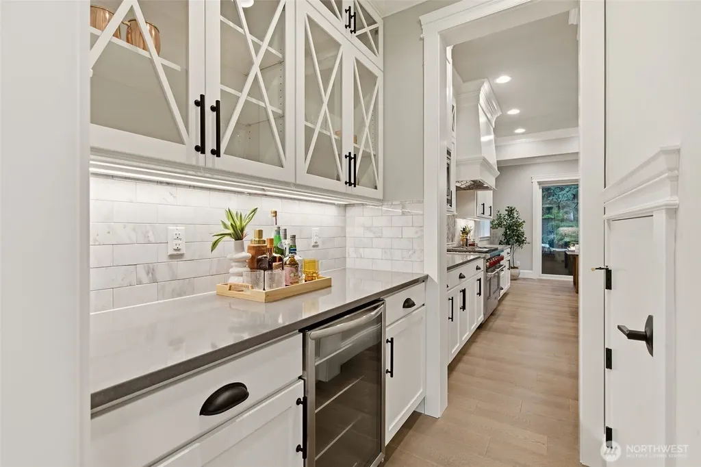 11056 SE 30th Street Bellevue WA 98004