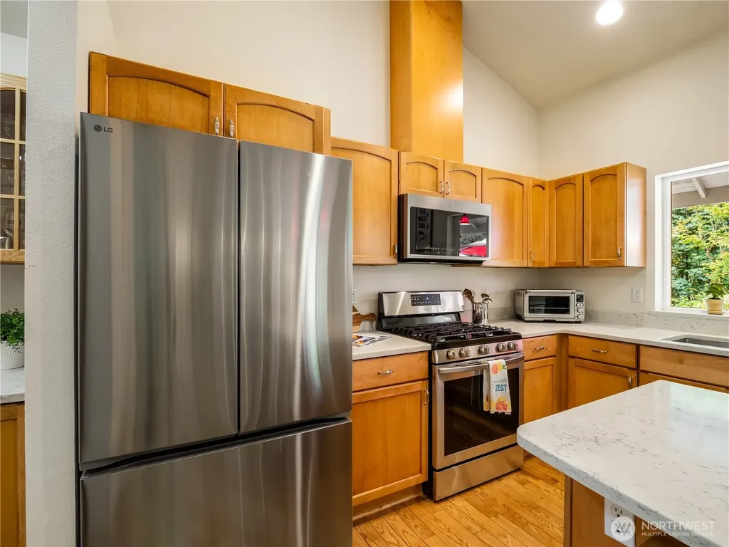 1102 136th St NW Gig Harbor WA 98332