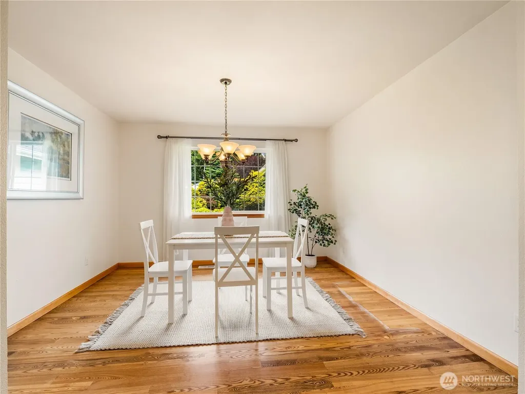 1102 136th St NW Gig Harbor WA 98332