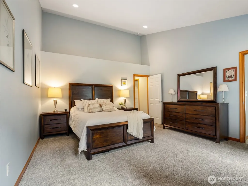 1102 136th St NW Gig Harbor WA 98332