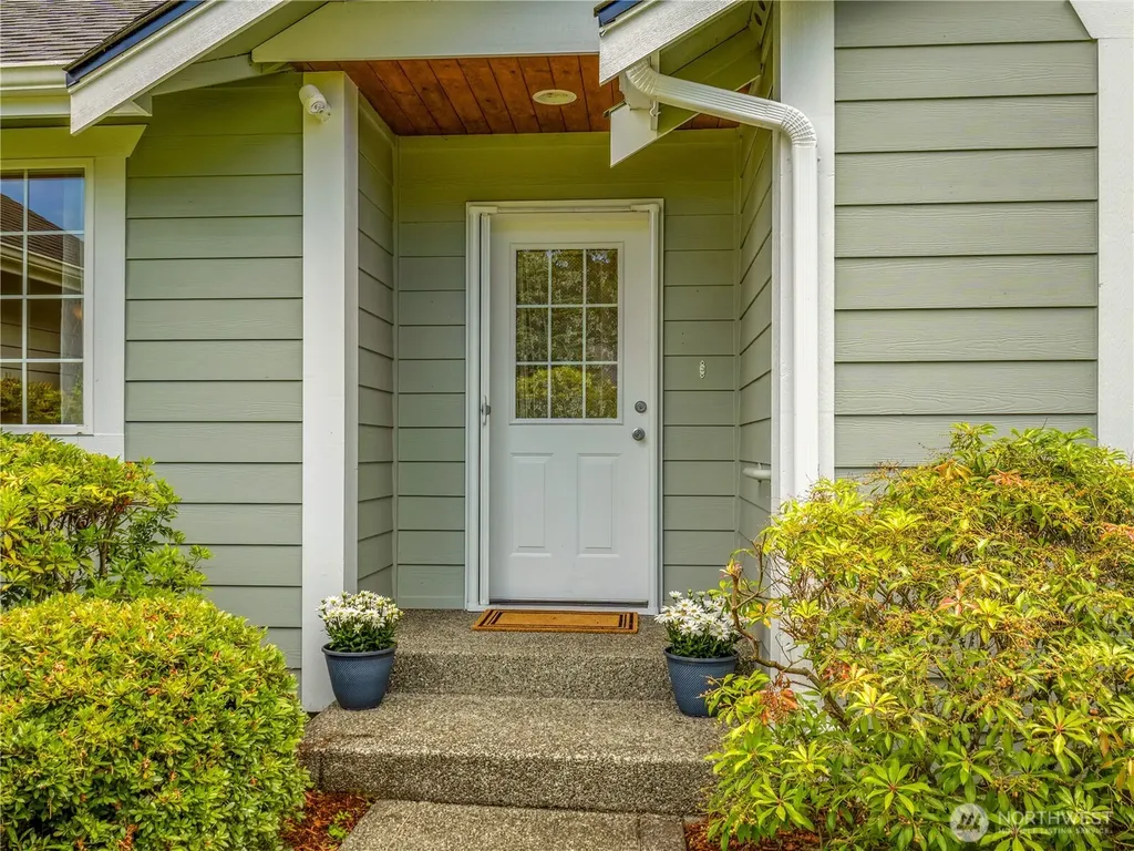 1102 136th St NW Gig Harbor WA 98332