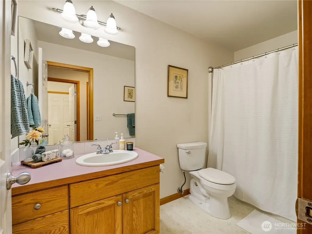 1102 136th St NW Gig Harbor WA 98332