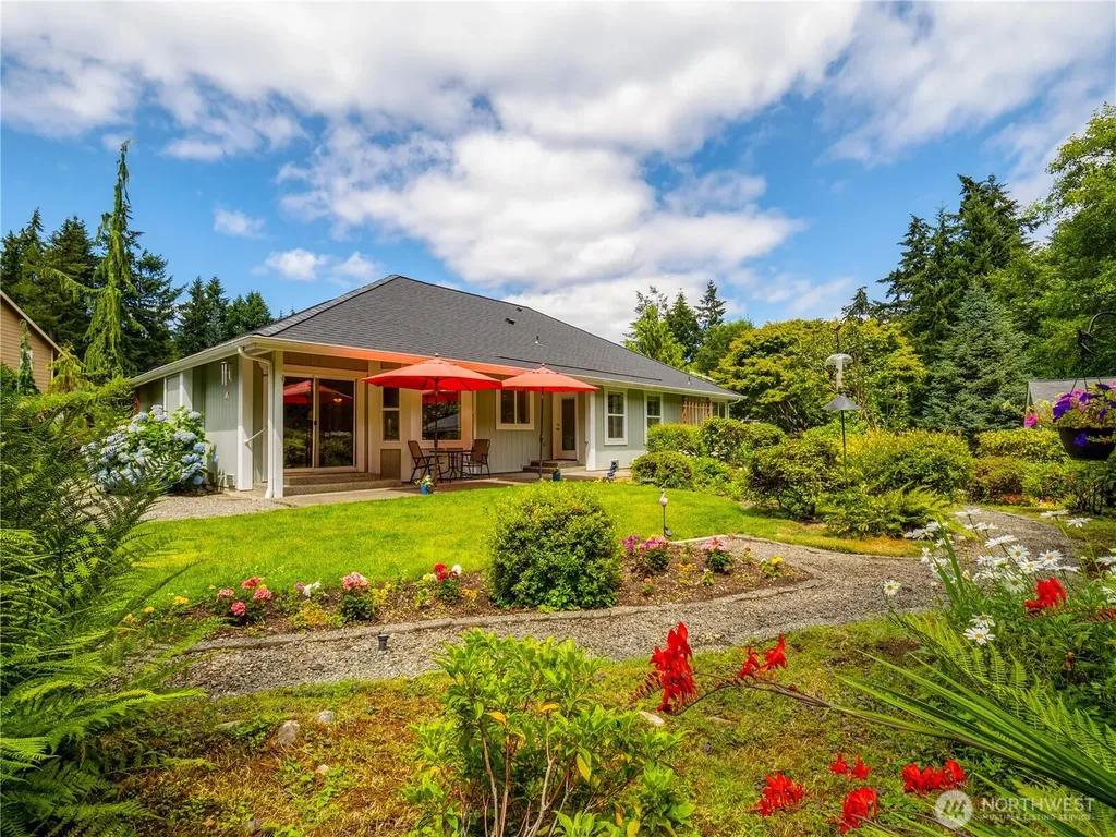 1102 136th St NW Gig Harbor WA 98332