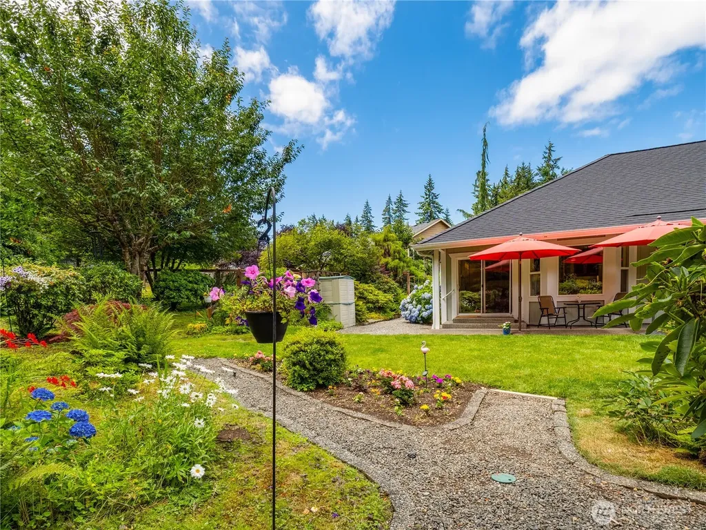 1102 136th St NW Gig Harbor WA 98332