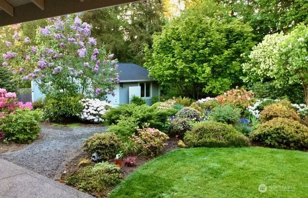1102 136th St NW Gig Harbor WA 98332