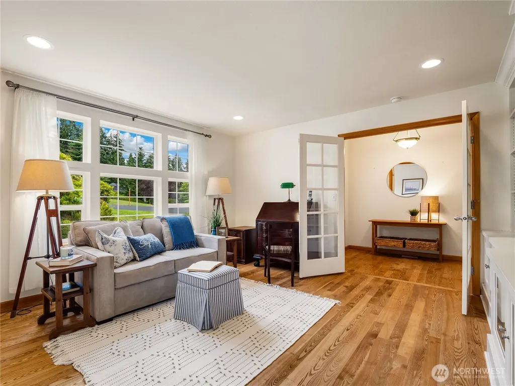 1102 136th St NW Gig Harbor WA 98332
