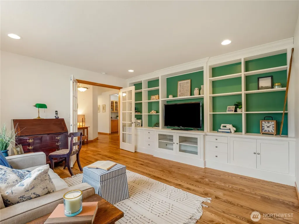 1102 136th St NW Gig Harbor WA 98332
