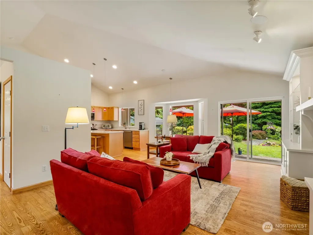 1102 136th St NW Gig Harbor WA 98332