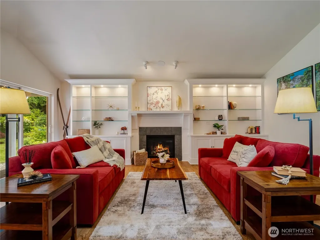 1102 136th St NW Gig Harbor WA 98332