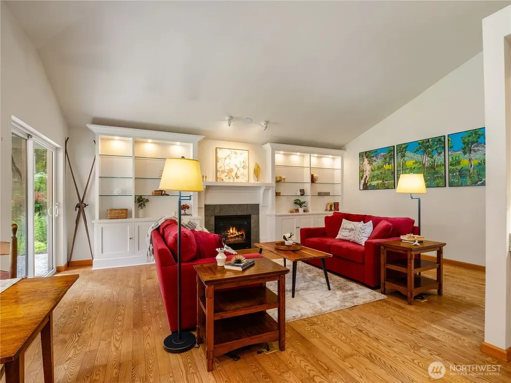 1102 136th St NW Gig Harbor WA 98332