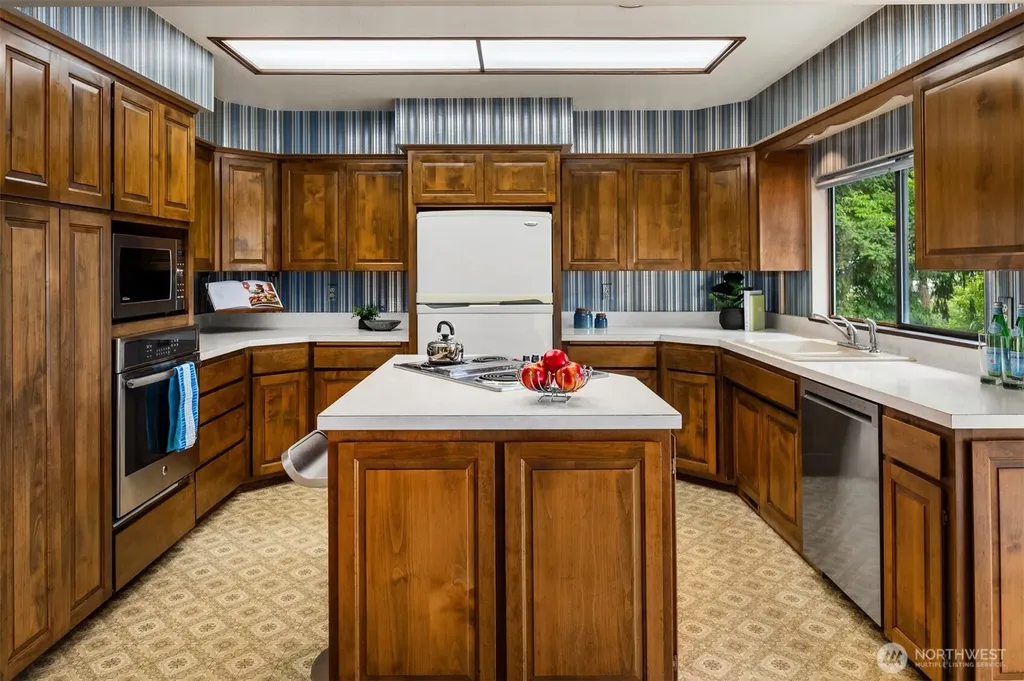38104 55th Avenue S Auburn WA 98001