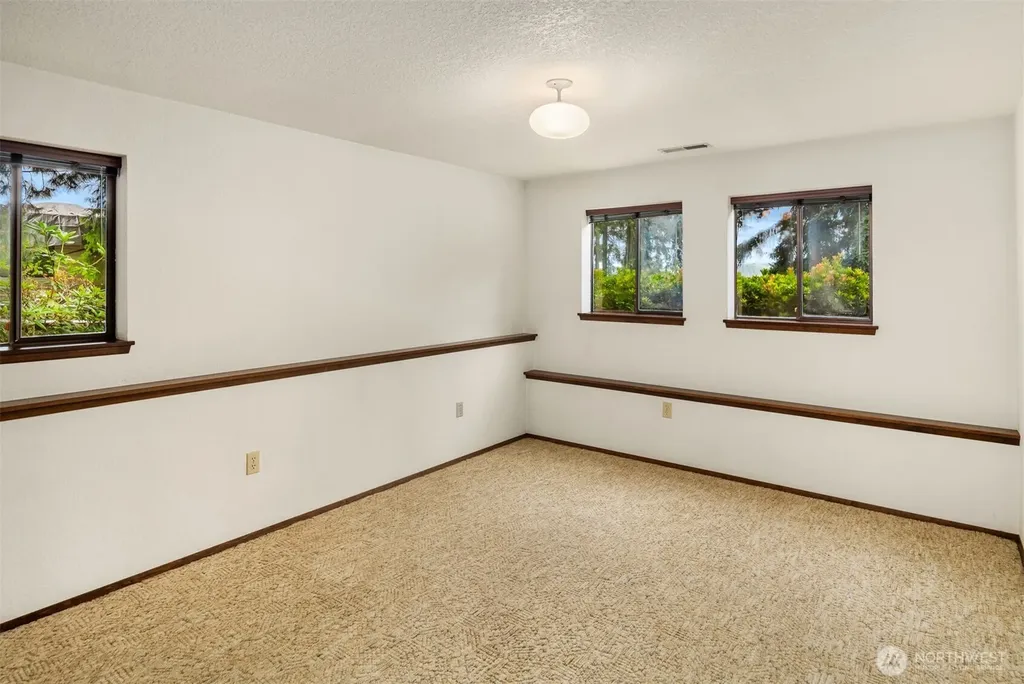 38104 55th Avenue S Auburn WA 98001