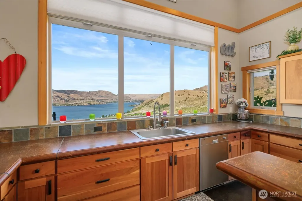 340 Hawks Meadow Road Chelan WA 98816