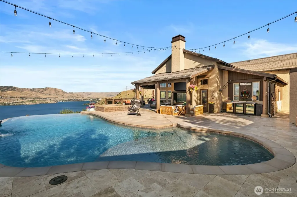 340 Hawks Meadow Road Chelan WA 98816