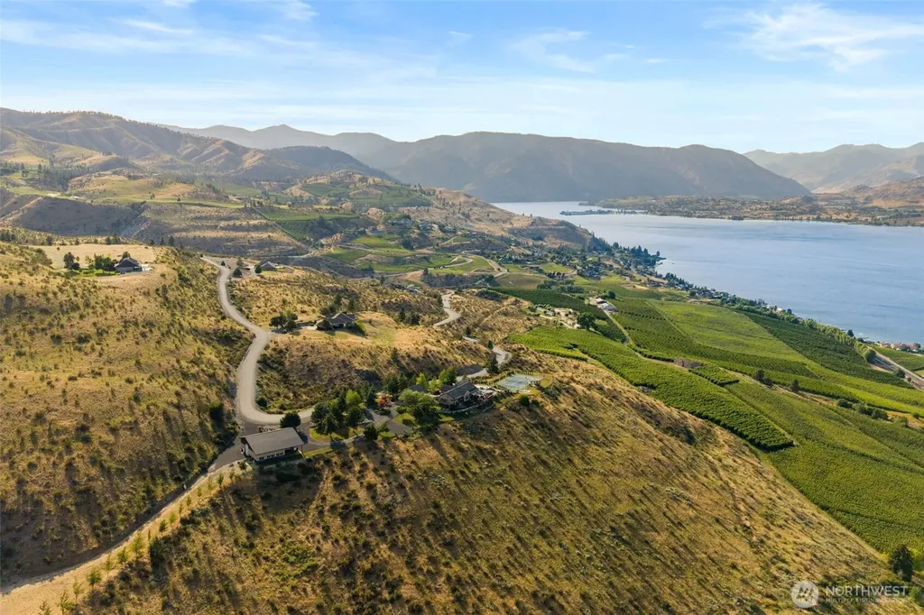 340 Hawks Meadow Road Chelan WA 98816
