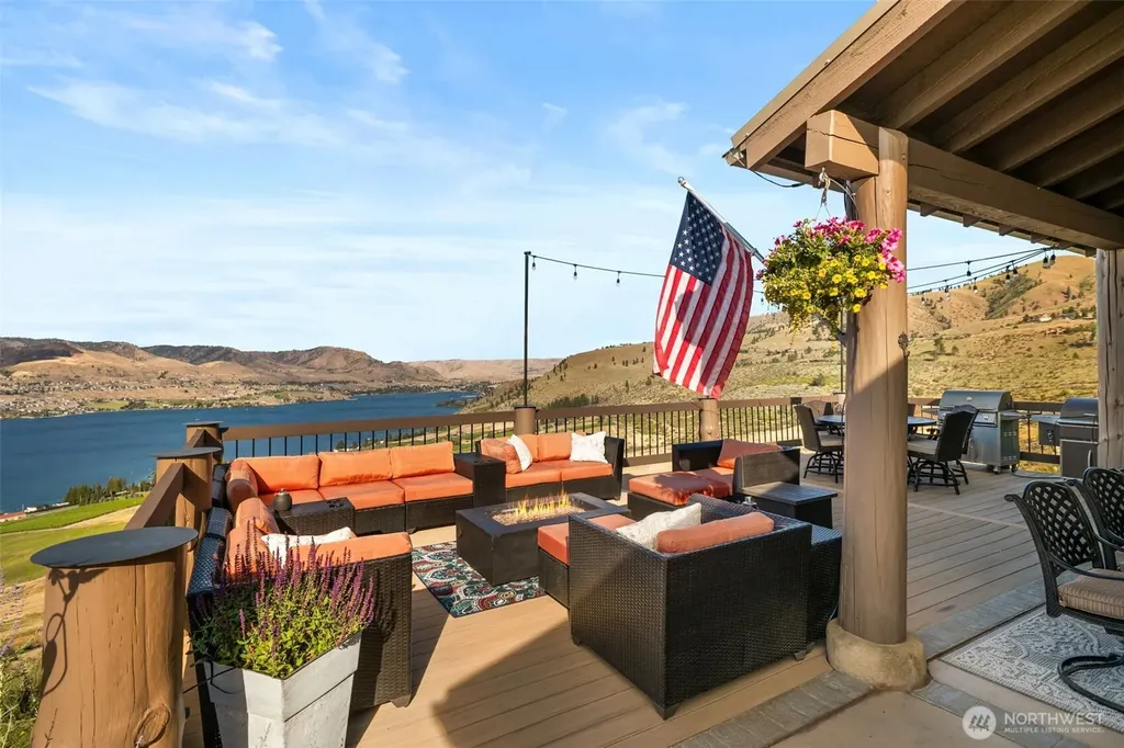 340 Hawks Meadow Road Chelan WA 98816