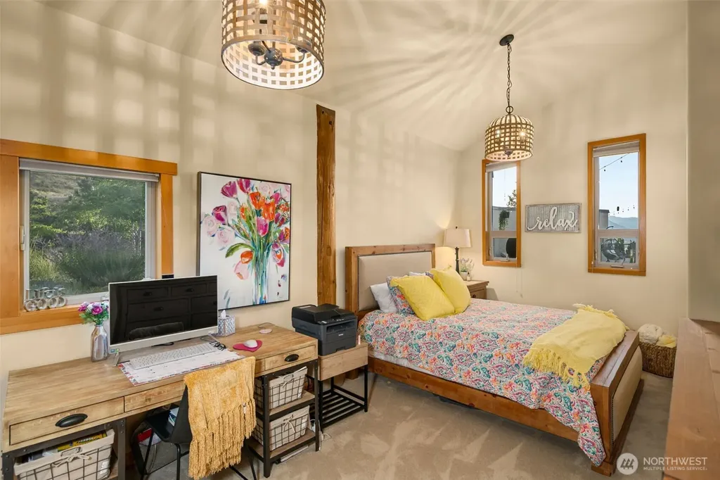 340 Hawks Meadow Road Chelan WA 98816