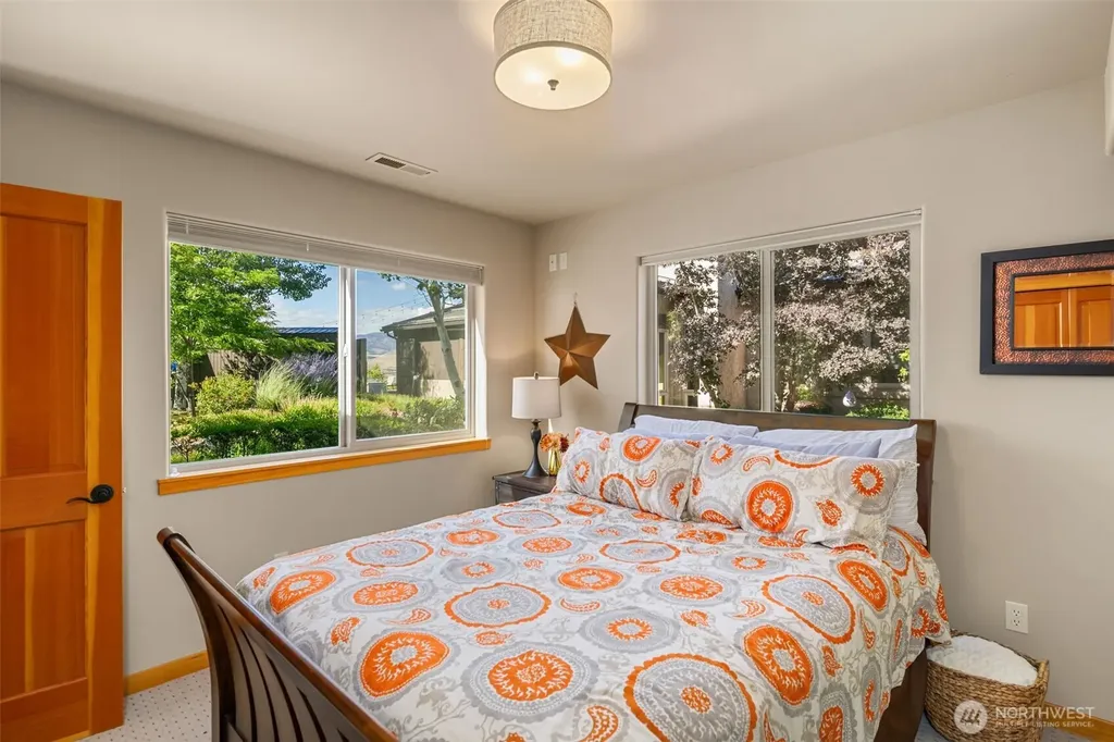 340 Hawks Meadow Road Chelan WA 98816
