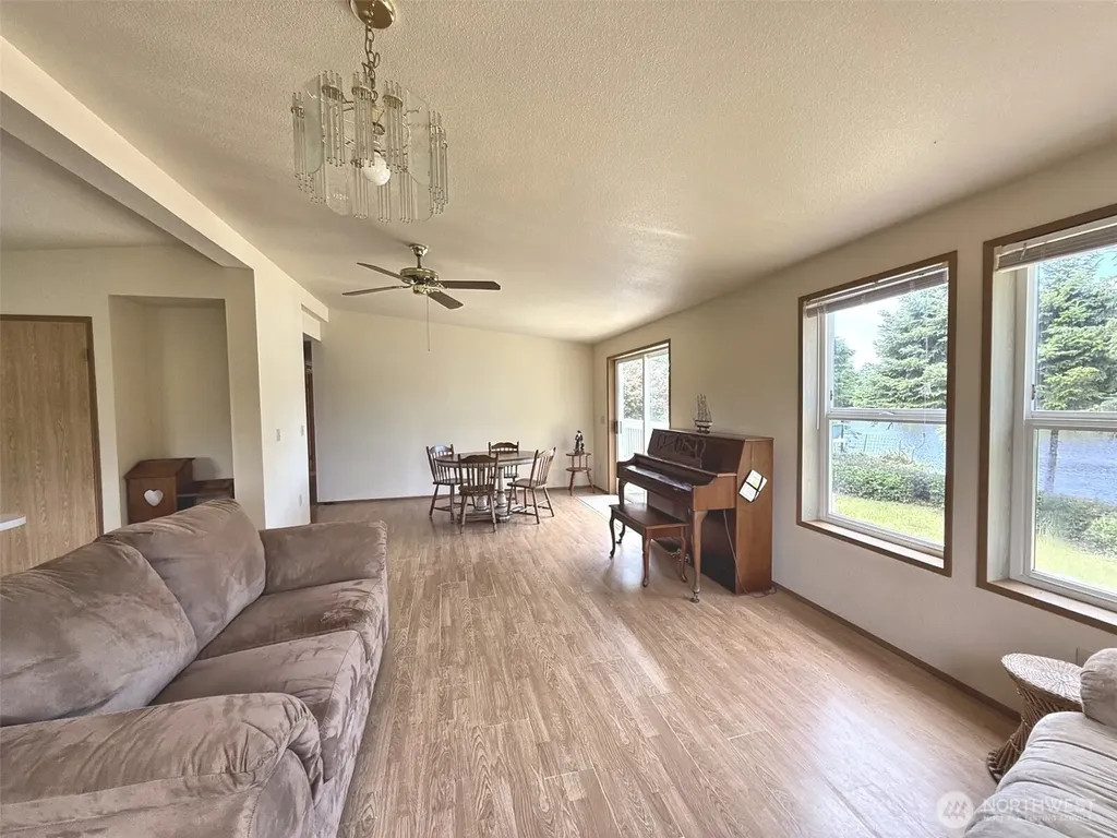 687 Copalis Avenue NE Ocean Shores WA 98569