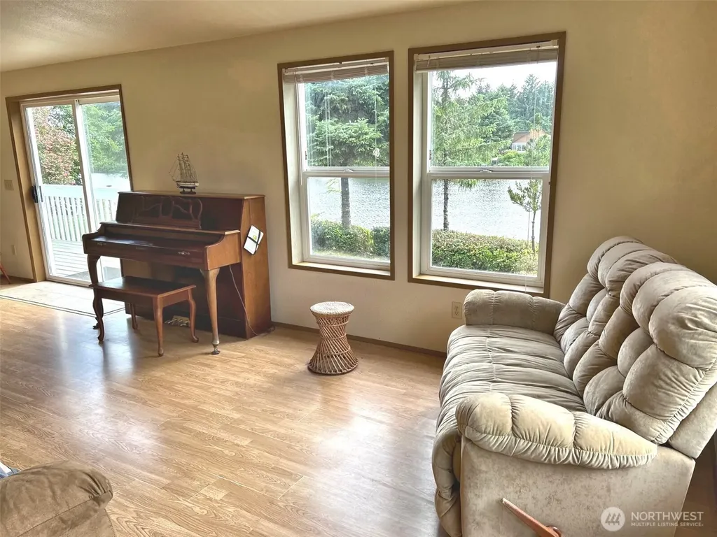 687 Copalis Avenue NE Ocean Shores WA 98569