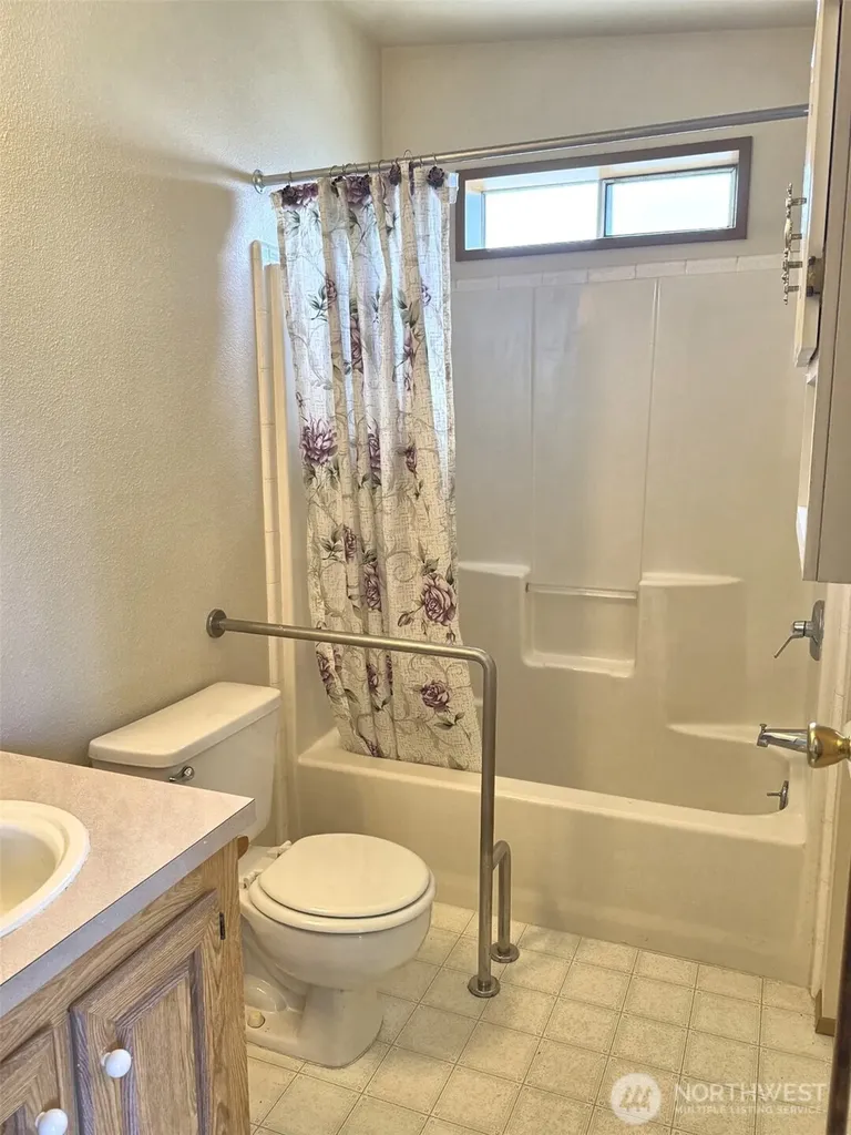 687 Copalis Avenue NE Ocean Shores WA 98569