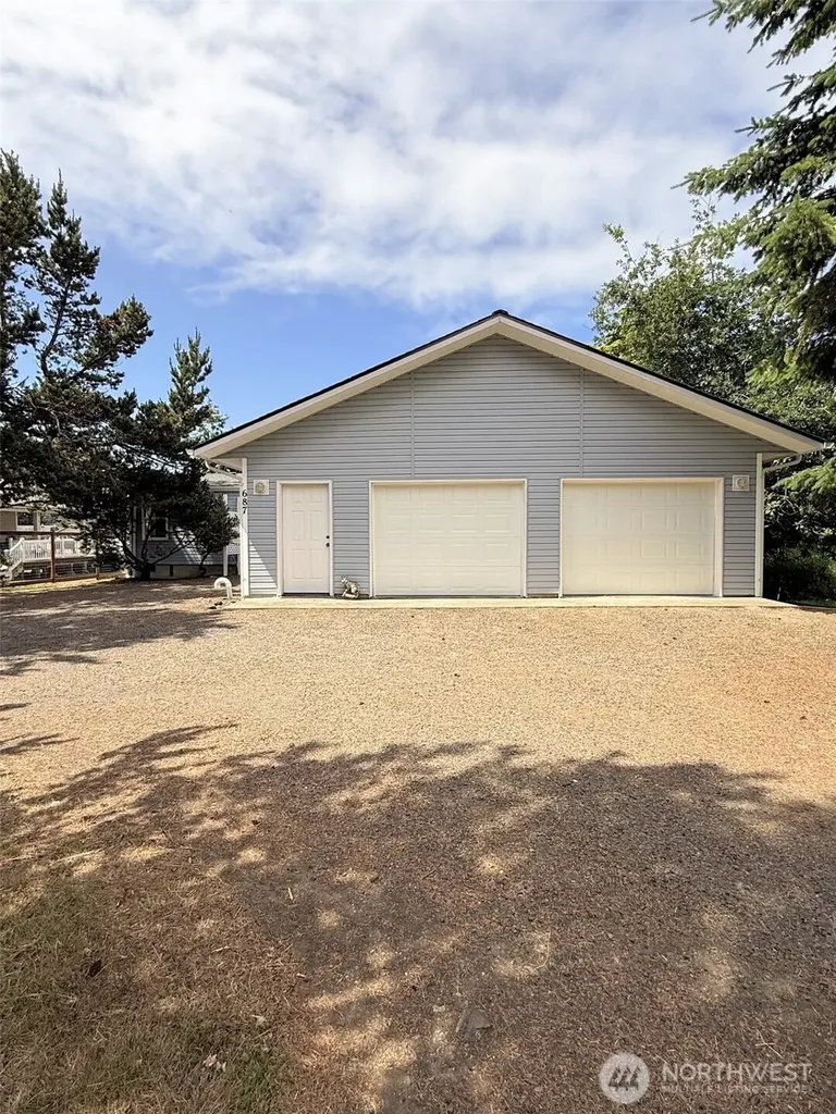 687 Copalis Avenue NE Ocean Shores WA 98569