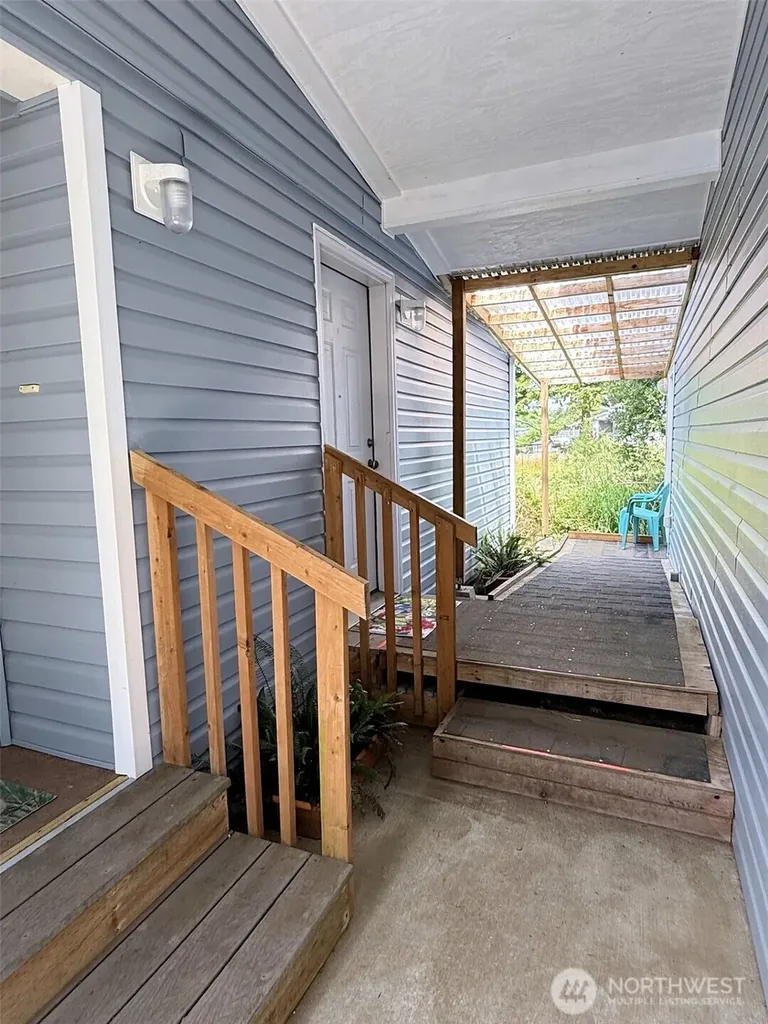 687 Copalis Avenue NE Ocean Shores WA 98569