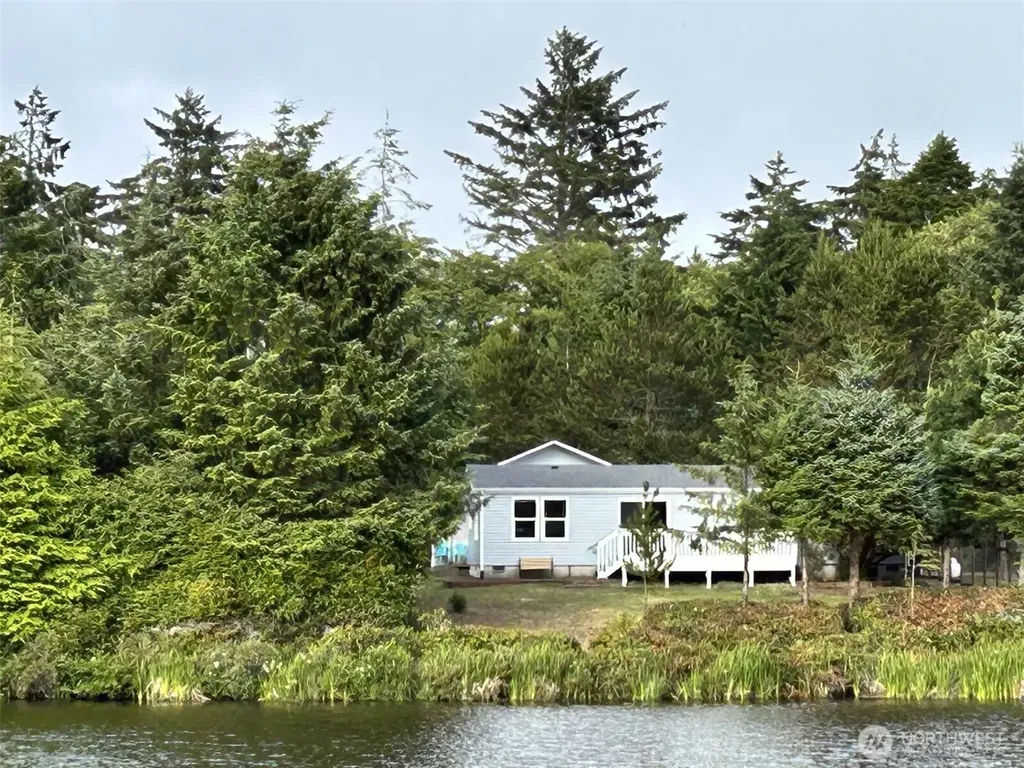 687 Copalis Avenue NE Ocean Shores WA 98569
