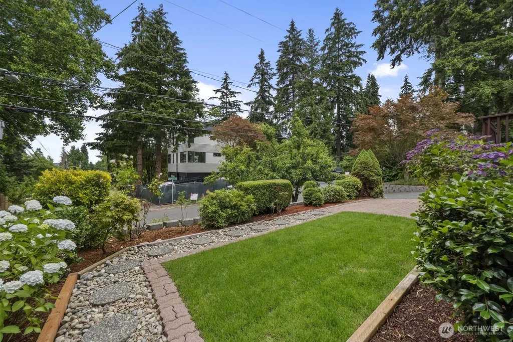 12057 20th Avenue NE Seattle WA 98125