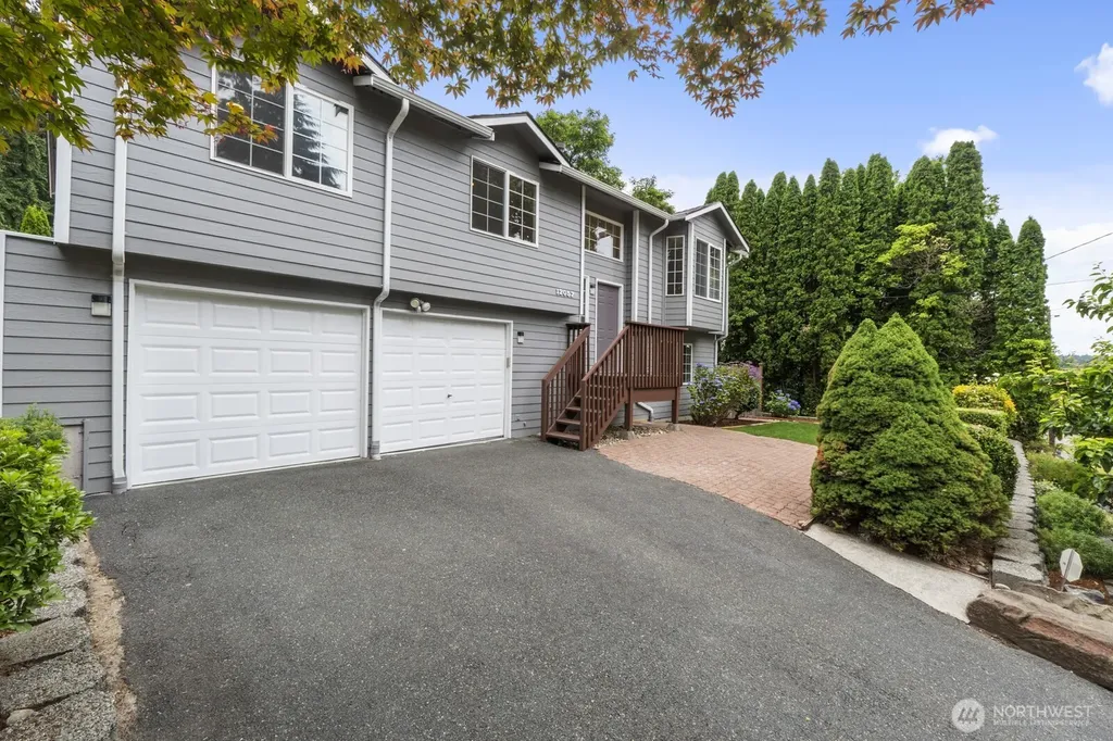 12057 20th Avenue NE Seattle WA 98125