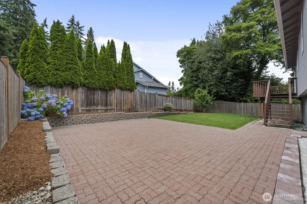 12057 20th Avenue NE Seattle WA 98125