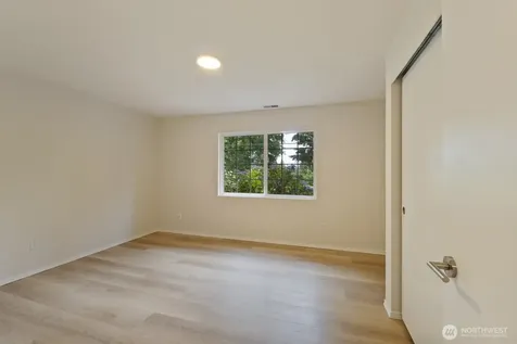 12057 20th Avenue NE Seattle WA 98125