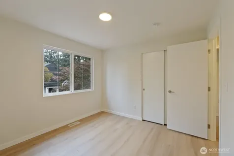 12057 20th Avenue NE Seattle WA 98125