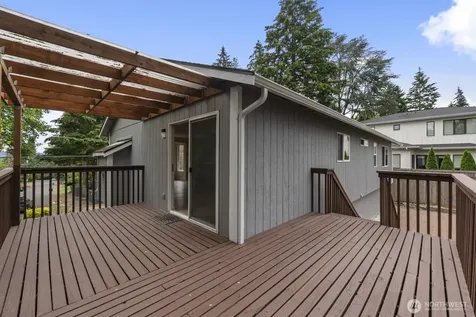 12057 20th Avenue NE Seattle WA 98125