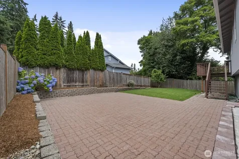 12057 20th Avenue NE Seattle WA 98125