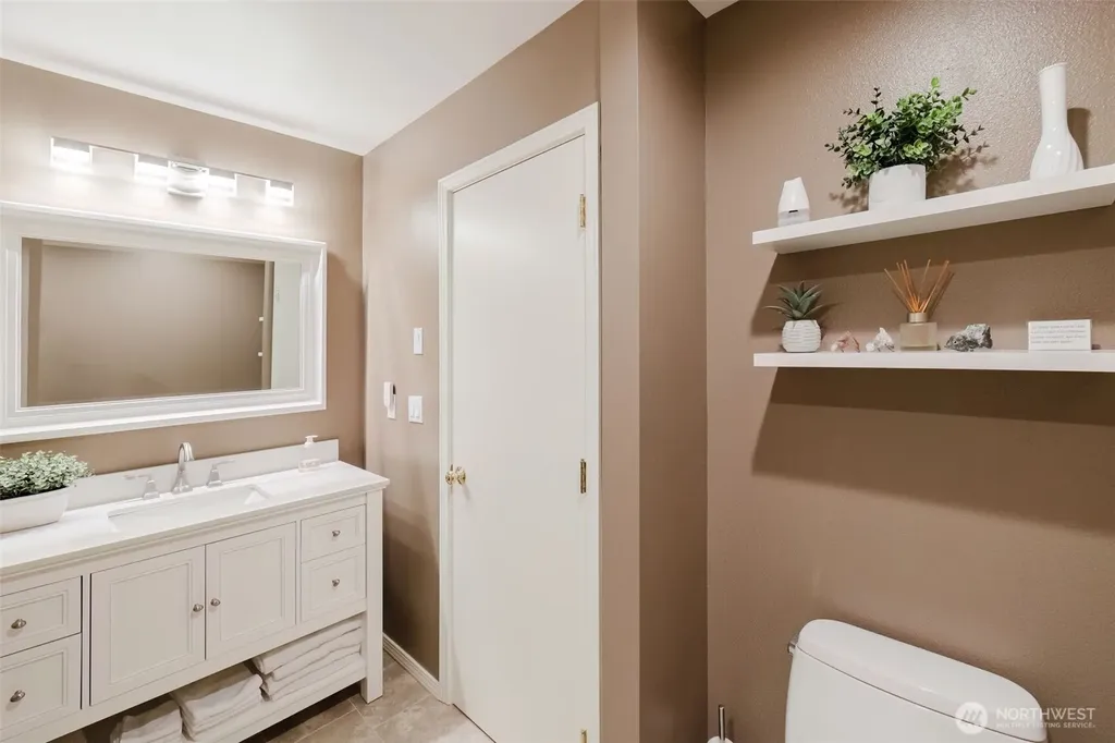 2053 NW Tregaten Lane Poulsbo WA 98370