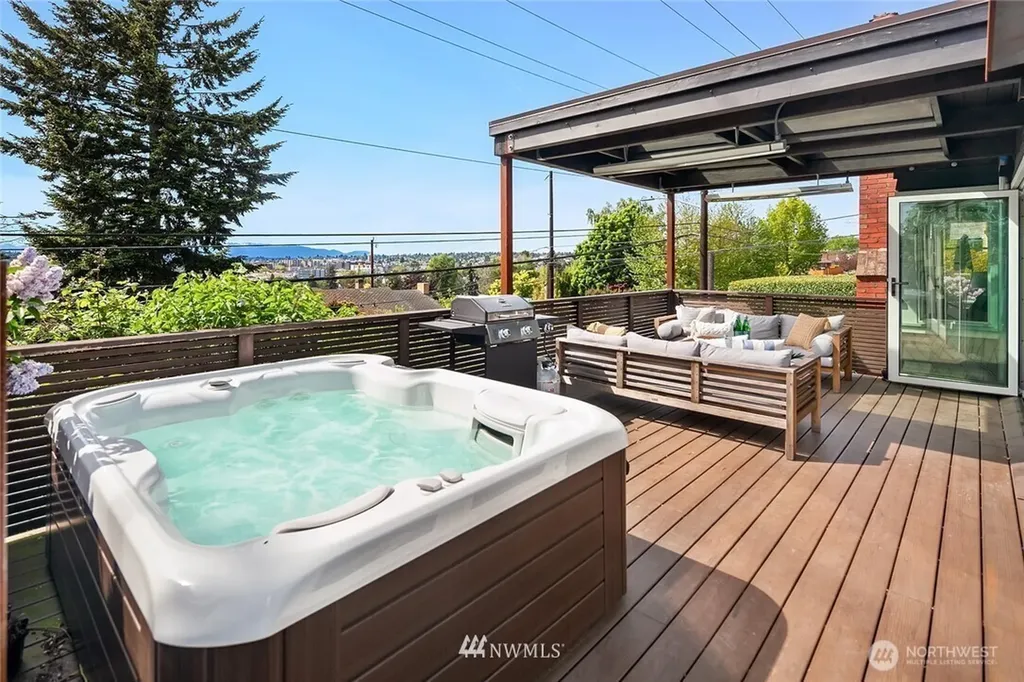 239 NW 48th Street Seattle WA 98107
