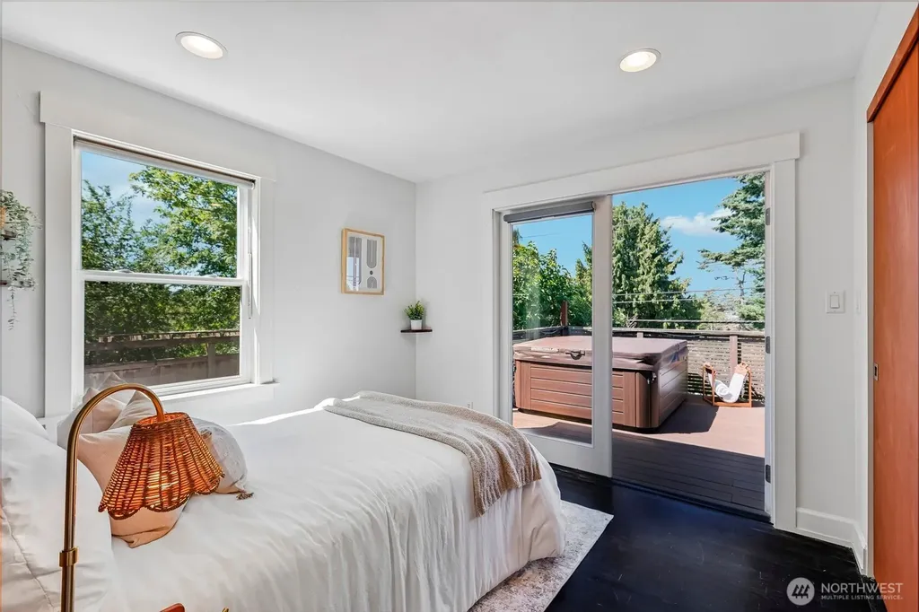 239 NW 48th Street Seattle WA 98107