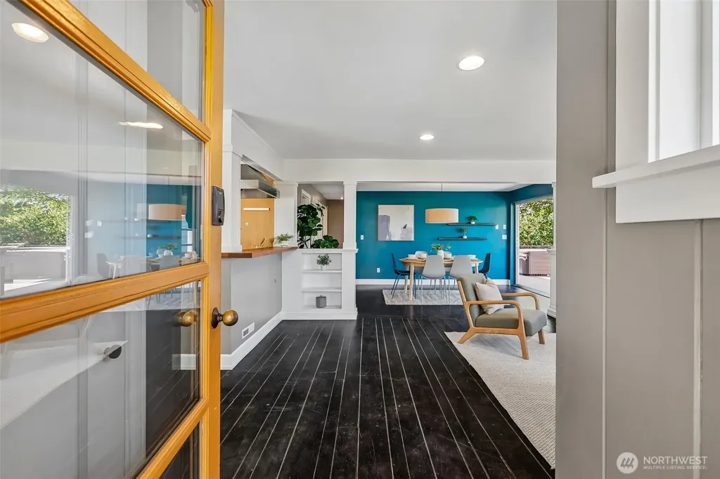 239 NW 48th Street Seattle WA 98107
